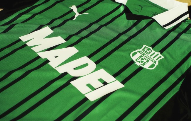 Seragam utama Sassuolo. [Instagram]